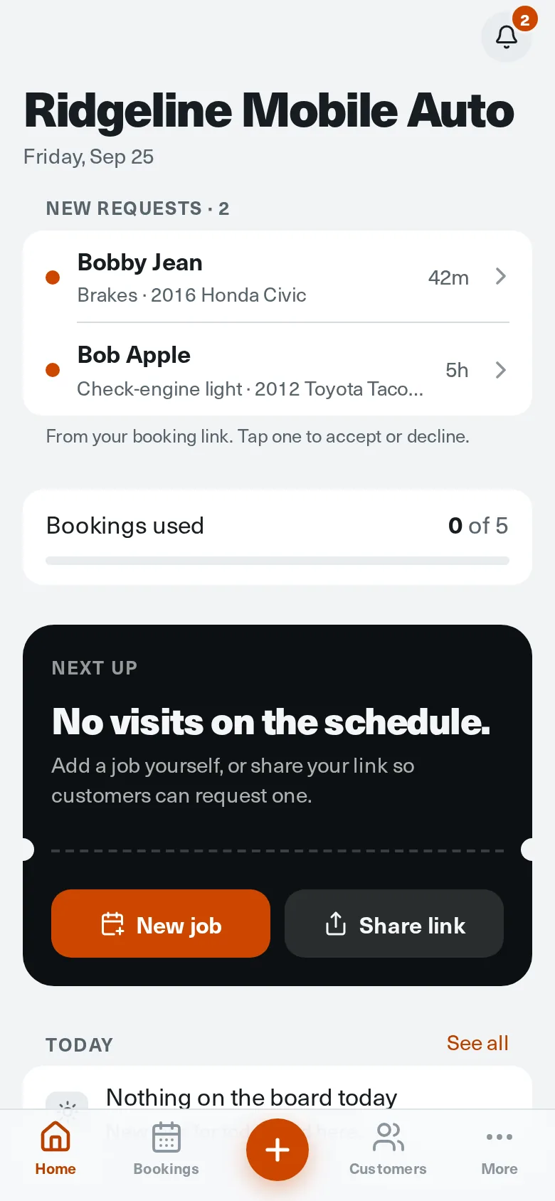 Mechanic home screen showing two new requests and a notification badge